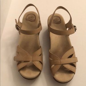 Dansko season sz 40 stone burnished calf